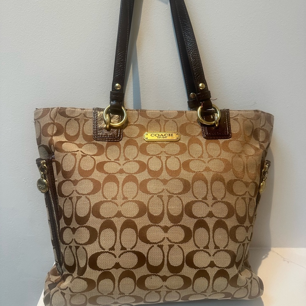 Coach Gallery Brown Signature Tote Bag side zipper pockets